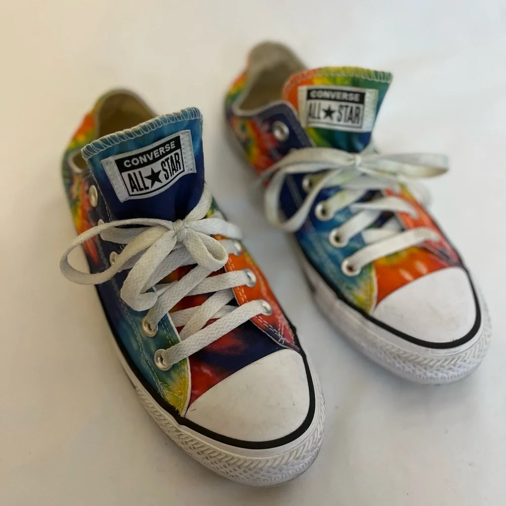 Tie dye converse size 7 - Picture 2 of 6